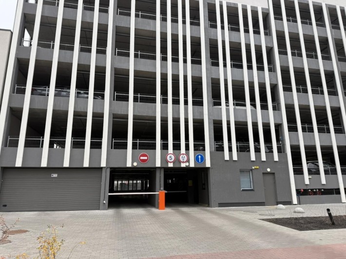 Паркомісце Варшавський плюс - фото 1