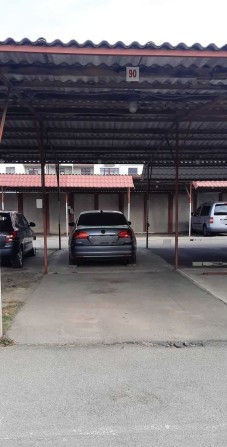 Продам место на крытой стоянке Бочарова 60 - фото 1