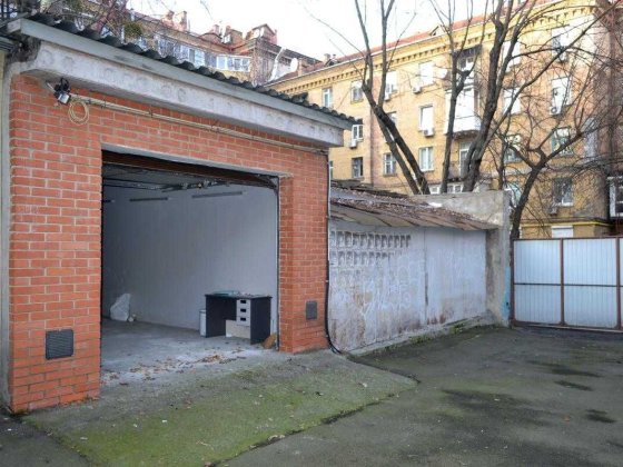 Капітальний гараж безперебійна електрика 10кВт+ Прорізна центр Києва