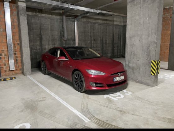 Паркінг, паркомісце Континент, CONTINENT Франківський район Сокільники