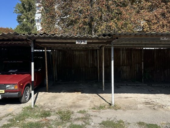 Продам Место на Стоянке Паркоместо Парковка Крижанівка