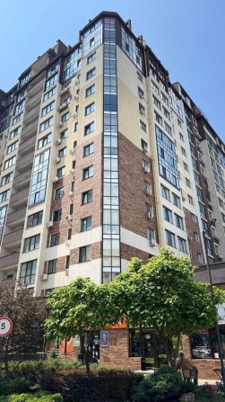 Продам паркинг с кладовкой в ЖК "Приморские Сады" - фото 1