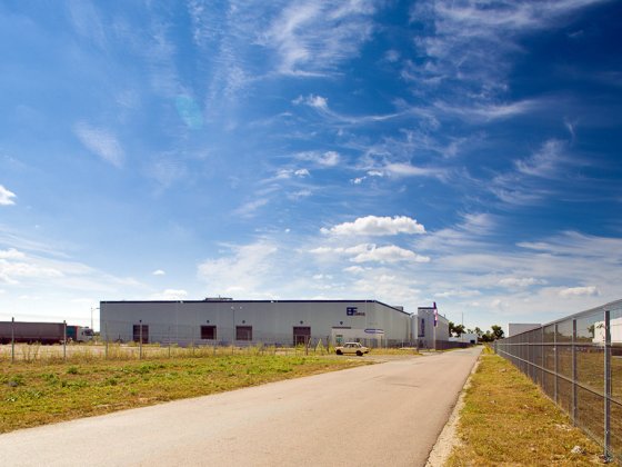 Продаж Фасадна ділянка новий Склад+гуртожиток+БЦ ст.м. Теремки Чабаны