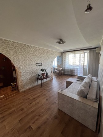 Продам трешку ЦЕНТР возле фонтанаСЕРТИФИКАТ - фото 1