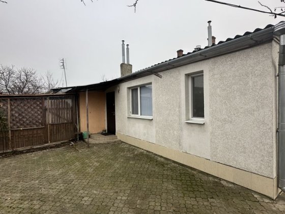 Продам 3-кімнатну квартиру в приватному секторі Ахтырка