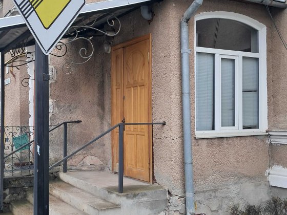 Продається 1-кімнатна квартира, 46м. кв. Бережани