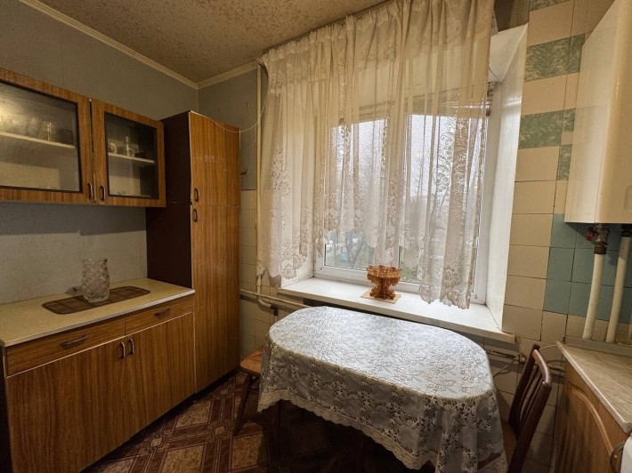 Продам 3к кв-ру з газовим опаленням.2/9 цегл.будинку - фото 1