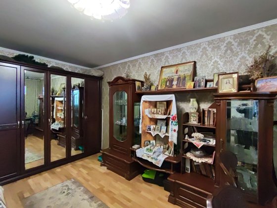 Продається трикімнатна квартира на масиві, в м.Васильків. 48000$ Васильків