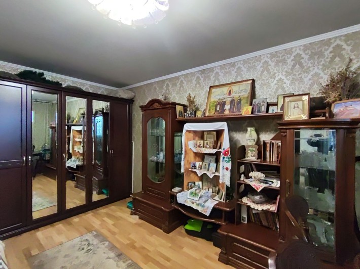 Продається трикімнатна квартира на масиві, в м.Васильків. 48000$ - фото 1