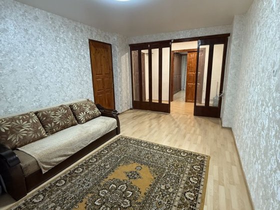 Продам 4х.ком.3/5 Сталинка пр.Свободы77 ! Сертификат! Каменское