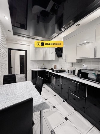 Продам квартиру центр города МЕБЕЛЬ/ТЕХНИКА, АГО - фото 1