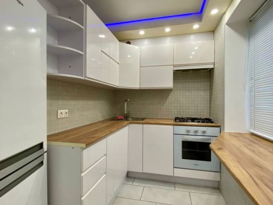 Продаж 1 кім. Аношкина Правий берег Каменское