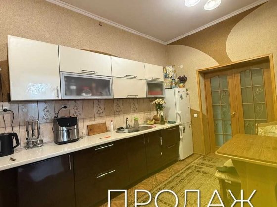 Продаж 1-кімнатної квартири на землі на вул. Соборній. Владимир