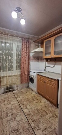 Продам 3х кім.квартиру з меблями та технікою 3мкрн  б. Героїв 2 поверх - фото 1