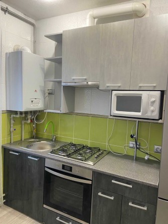 Продам 2 кімнатну квартиру в центрі - фото 1