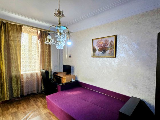 Продам 2х комнатную квартиру, Сталинка с АГО, 3/5 этаж Каменское