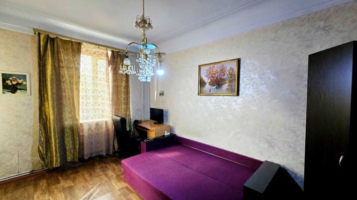 Продам 2х комнатную квартиру, Сталинка с АГО, 3/5 этаж - фото 1