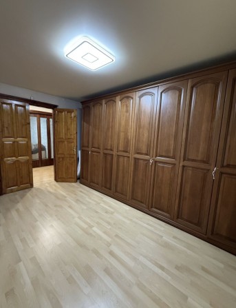 Продам 4ком квартиру в центре города! - фото 1