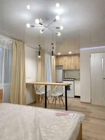 ПРОДАЖА 1к.квартиры-студии, ЕВРО-ремонт, меб./техн., Черемушки, утепл. - фото 1