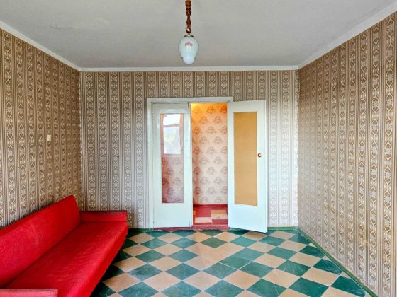 Продам 3х комнатную квартиру Левый берег 5 этаж Каменское