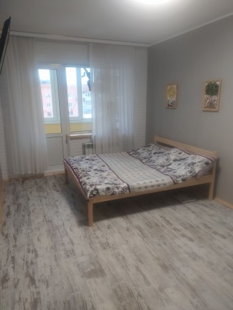 Продам 1 комнатную квартиру в г. Вышгород - фото 1