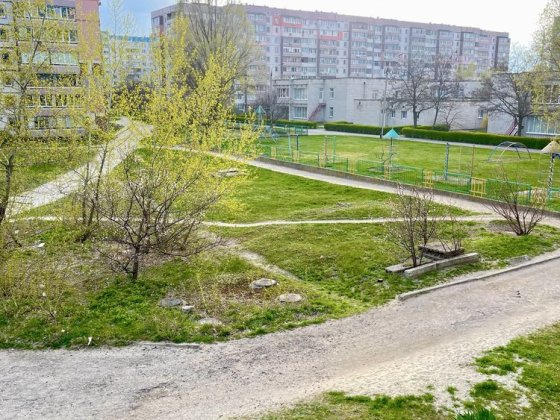 ЛЕВЫЙ БЕРЕГ !!!Продам 2-х комнатную квартиру , 4 мкрн Каменское