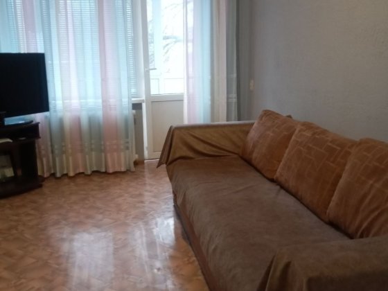 Продаж двокімнатної квартири в районі шостої школи Глухів