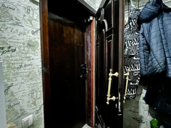 Продам 1-комнатную квартиру. Центр города. Республиканская 72. Каменское