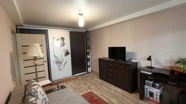 Продам 1-о комнатную на правом берегу - фото 1