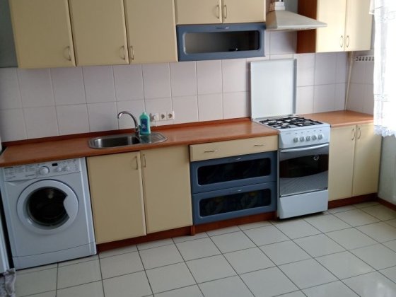 ПРОДАМ євродвушку Гостомель Центр 48м.кв.Сертифікат-ТАК Гостомель