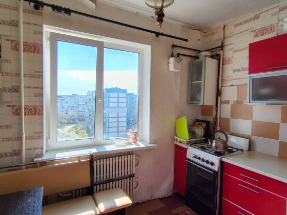 Продам  велику 3-кімн. квартиру м. Кам'янське, Лівий берег Кам'янське