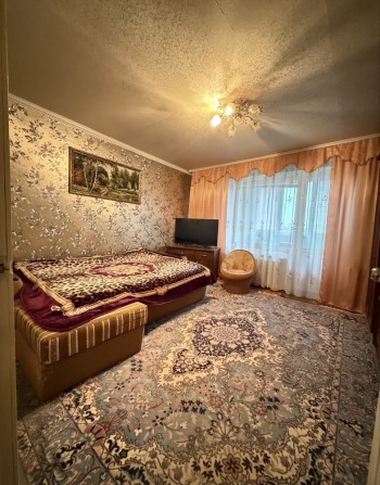 Продається повноцінна 2 кімнатна квартира готова до заселення.Є Балкон - фото 1