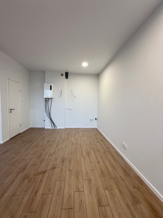 Продаж квартири з ремонтом і власним двориком, мінімальні податки 1% - фото 1