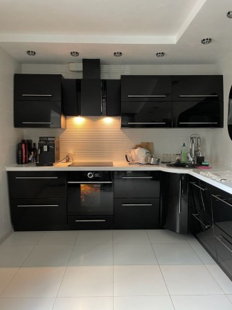 4к квартира 130 м2 с мебелью/техникой - фото 1