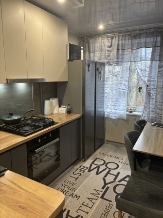 Продам Соцмісто 3-х - фото 1