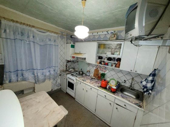 Продам 1 ком кв с А/О Левый берег Каменское