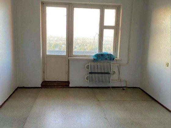 Продам 2 х ком Левый берег 5 мкр Каменское