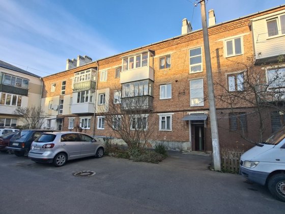 Продаж 3км.квартири. 57 м². Індивідуальне. Центр. Цегляний будинок Долина