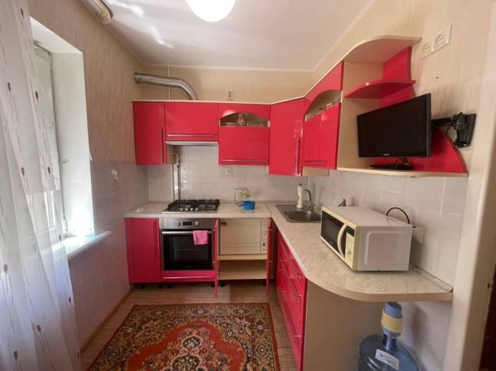 Продажа 3 к. квартиры, на втором этаже, с мебелью и техникой LIVE - фото 1