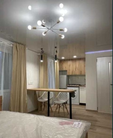 Продам 1-кімн. студію з євроремонтом - фото 1
