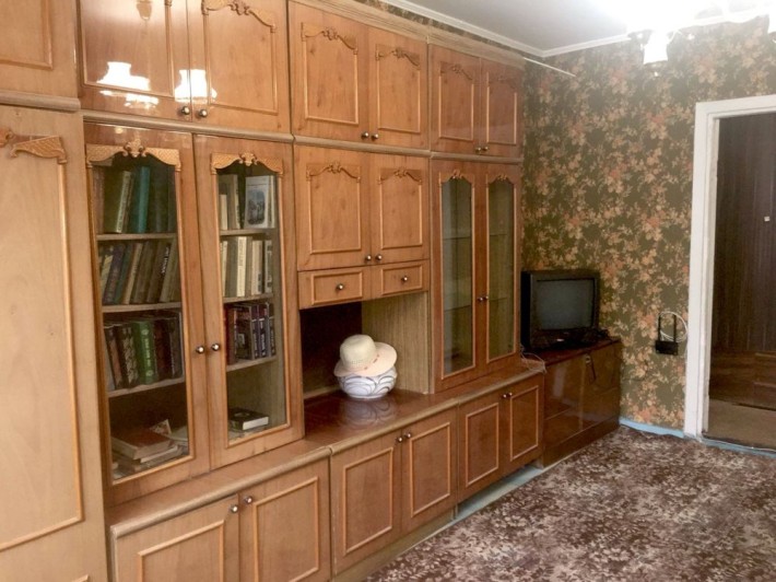 3х кімнатна 4/9  1 мкрн - фото 1