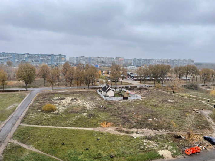 Продам ексклюзивну 3-кім. квартиру Кам’янське, лівий берег 2 мкр. - фото 1