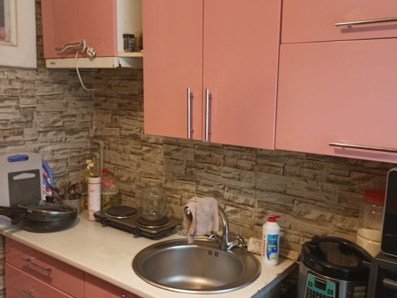 Продам двухкімн. кв-ру напроти вокзалу. Каменское