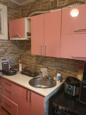 Продам двухкімн. кв-ру напроти вокзалу. - фото 1