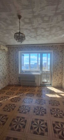 Продам 2х кім. квартиру 8/9 в центрі лівого берега 3 мкрн . СЕРТИФІКАТ - фото 1