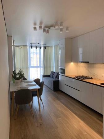 Продаж 2к квартири 80.3 кв. м на вул. Прорізна 13 - фото 1