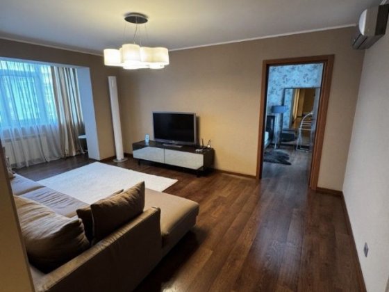 Продам 3 ком.165 кв.м  Левый берег 3 мик. Каменское