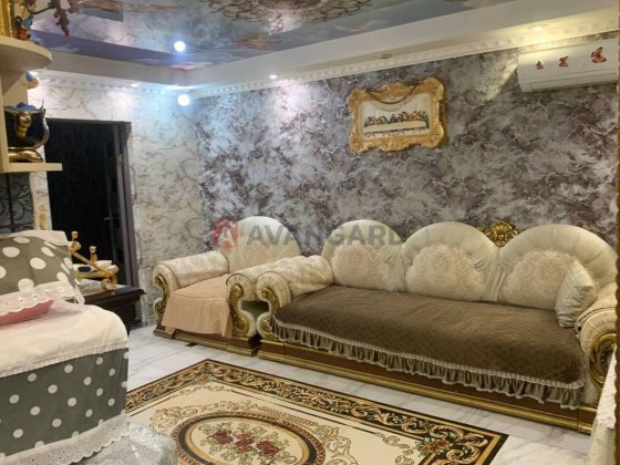 Продам простору 3- кімнатну квартиру Каменское