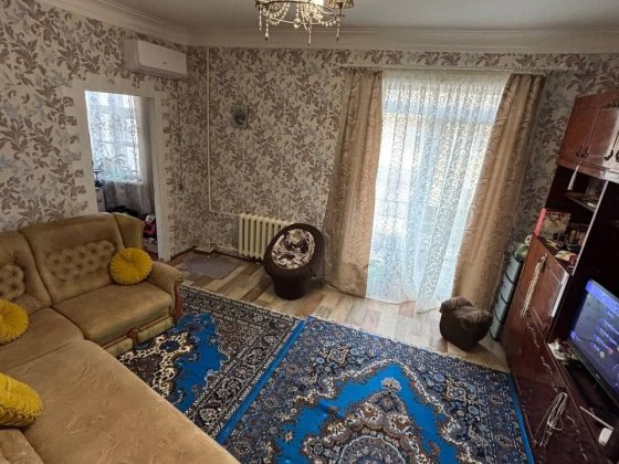 Продам трёхкомнатную квартиру Желтые Воды