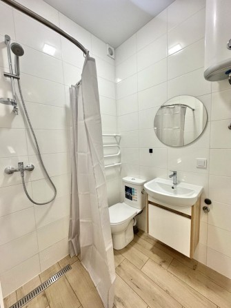 Продам. Квартира з ремонтом. Окремий вхід - фото 1